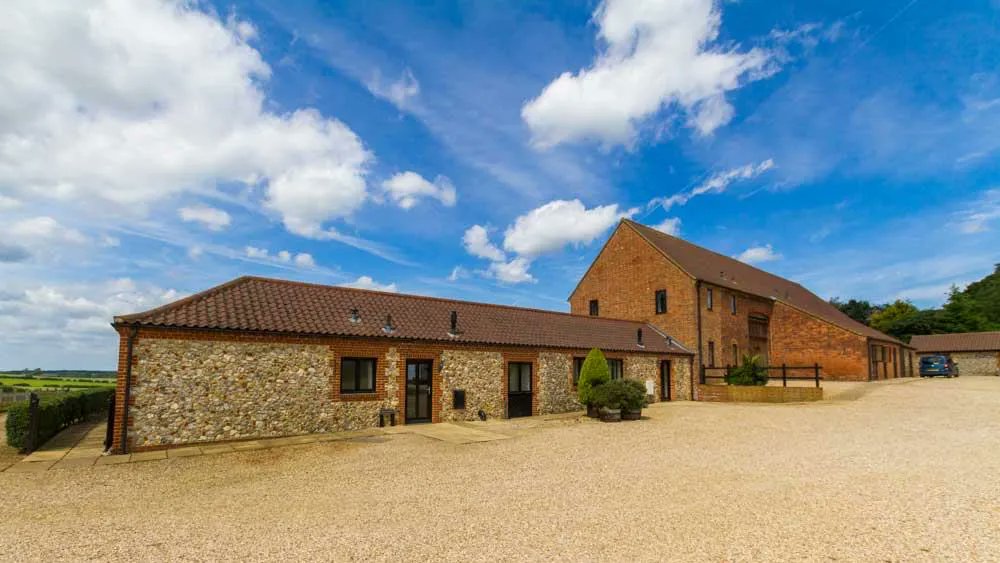 Handiscovercom's tweet photo. ๐ก Accessible Bungalow with Availability in Norfolk, UK ๐ฌ๐ง
These beautiful accessible bungalows are available this winter from 27 December - 31 January โฟ๏ธ
Check it out here ๐ https://t.co/DxottPxrM9
#handiscover #accessibility #disabledholiday #wheelchairtravel https://t.co/R1ue65n6pJ