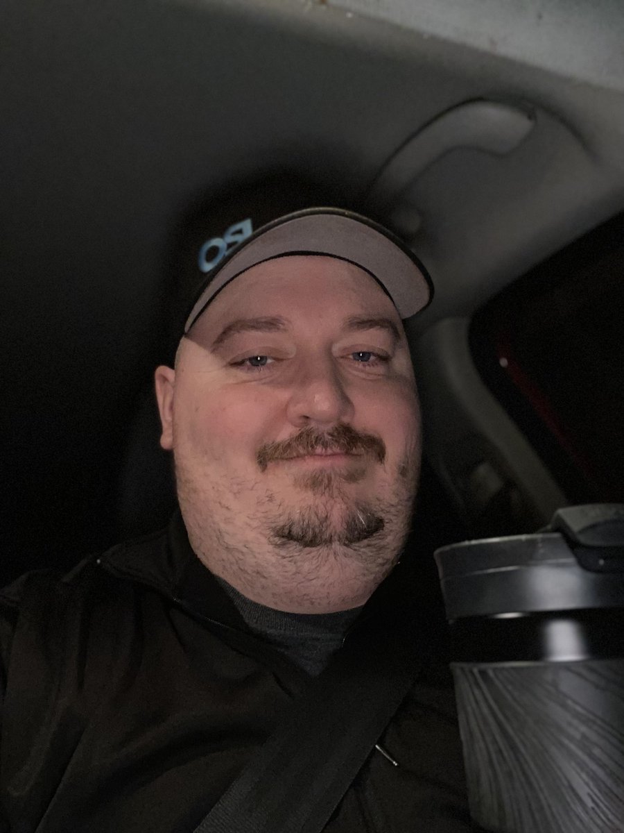 Curtomac's tweet photo. Good morning everyone, hope you all had a merry christmas! Off to work for the Boxing Day deals on phones today, working from 6am-?. #BoxingDay #Happy #Boxing #OSL #WalmartWireless https://t.co/eX9sCn7M6x