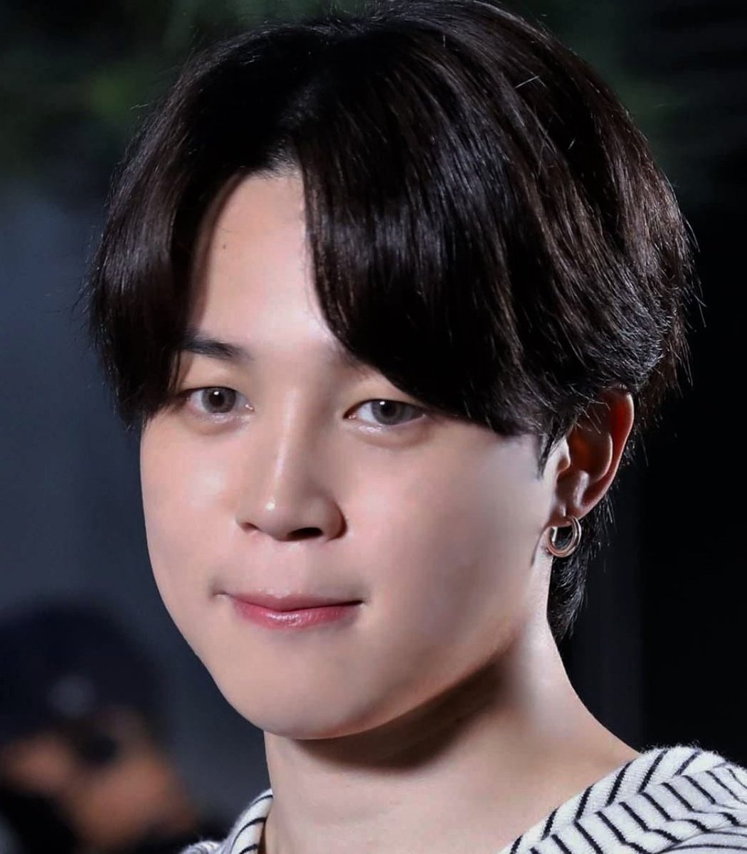 weejimin's tweet photo. this jimin face: https://t.co/HaqV8gO79f