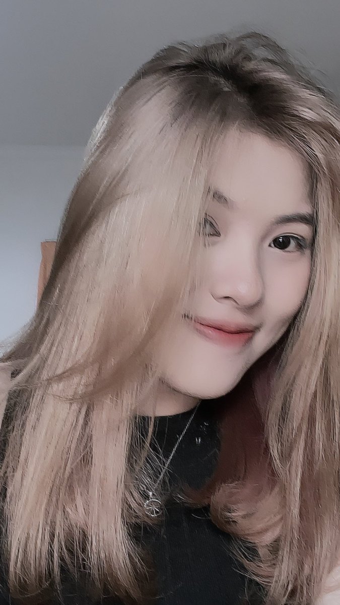 MirmiraF's tweet photo. Hai, gimana hari minggunya? https://t.co/Oq4GM5toA0