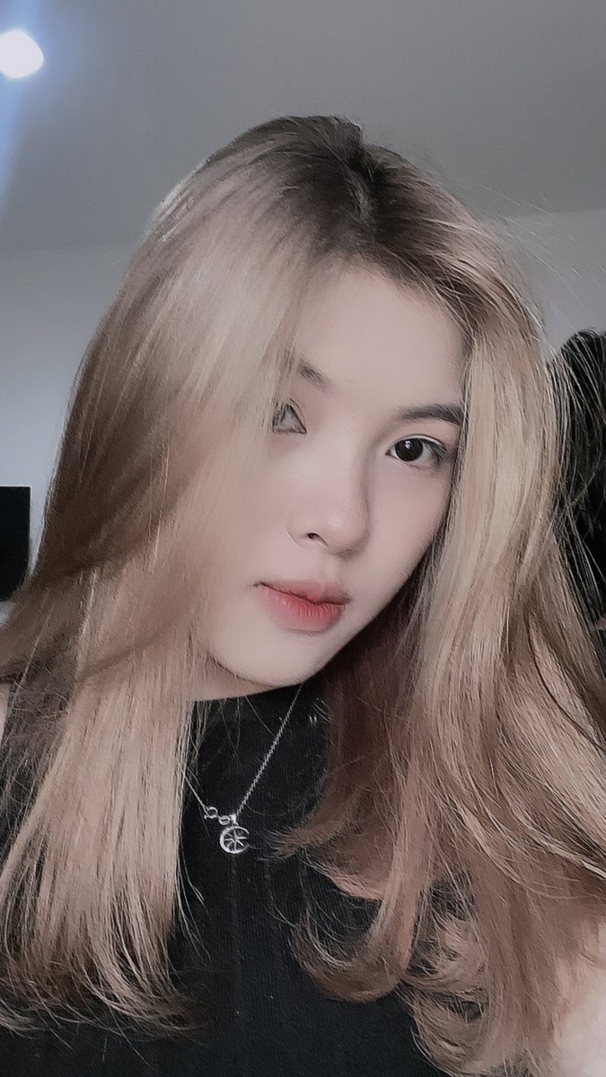 MirmiraF's tweet photo. Hai, gimana hari minggunya? https://t.co/Oq4GM5toA0