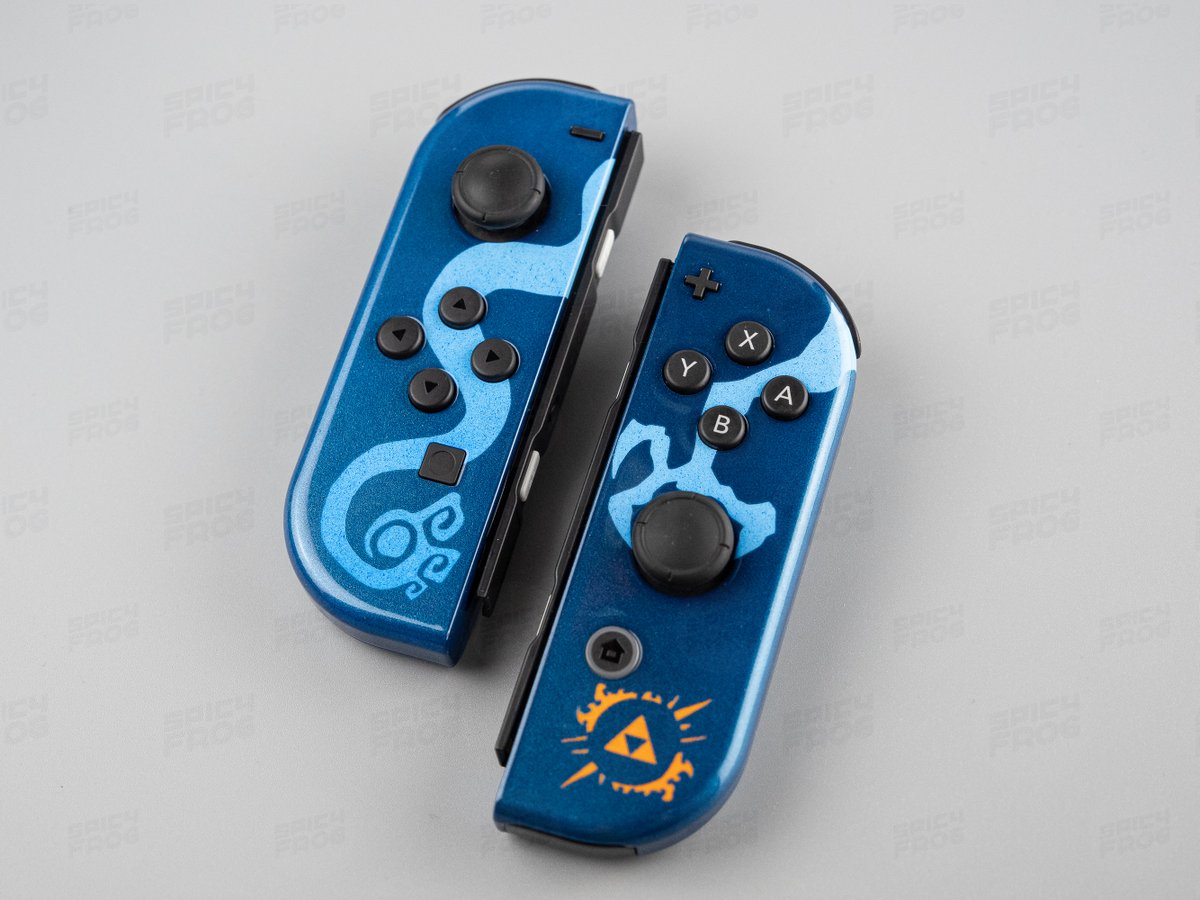 spicyfrog64's tweet photo. 🌊Wind Waker's Ganondorf themed Joy-cons 🌊 https://t.co/nxPAdhU2AI