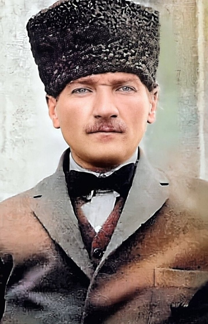 Asaletin her yeri SALLIYOR??
Sen hiç eğilmediğin için Biz hâla ayaktayız..!
#KemalizmŞereftir
Mustafa Kemal #Atatürk 💙
#SOKAKHAYVANLARISAHİPSİZDEĞİL