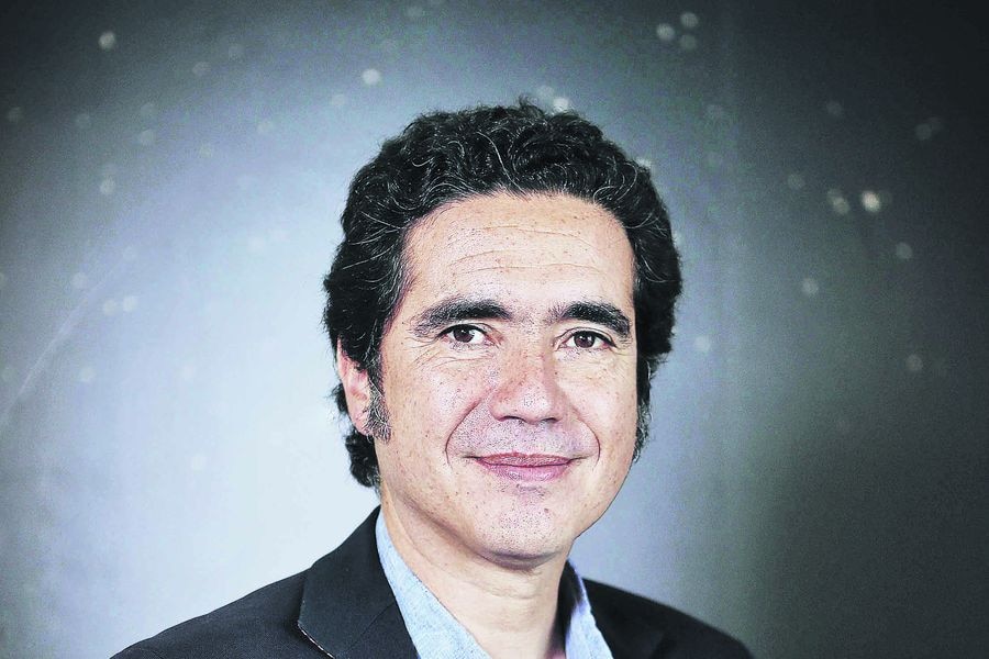 latercera's tweet photo. #LTDomingo - Entrevista | Ignacio Briones (@ignaciobriones_), tras votar nulo: “es momento de preguntarnos por el camino propio y reconstruir nuestra identidad” https://t.co/P9xbvLNdfP https://t.co/781bBjCXlI