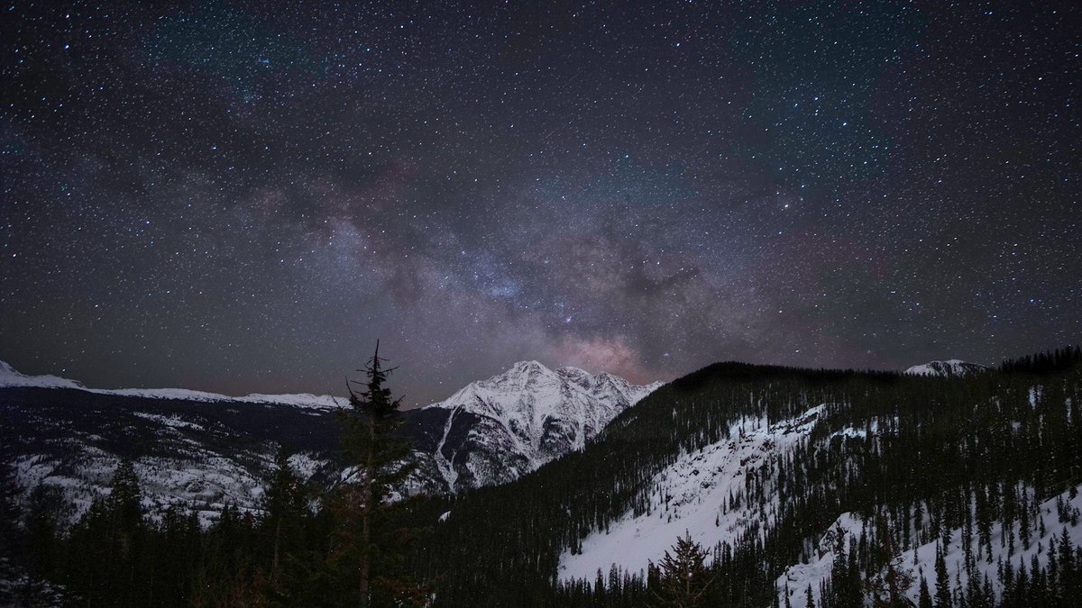 nev_in_color's tweet photo. photos i took in the mountains. https://t.co/gfuDzhdeDg