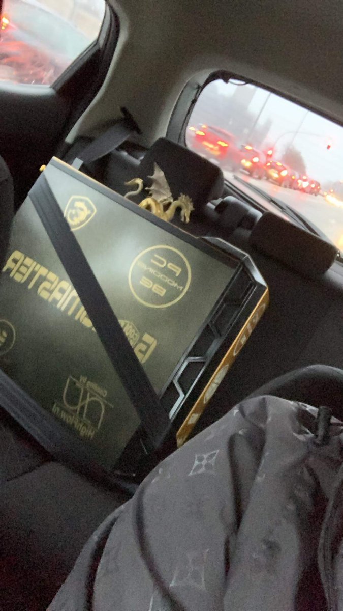 iRushify tweet media