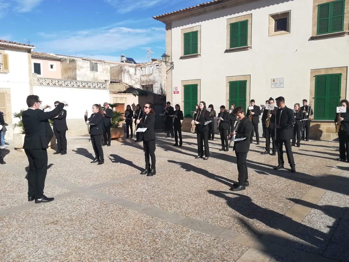 El Pi Alcúdia tweet media