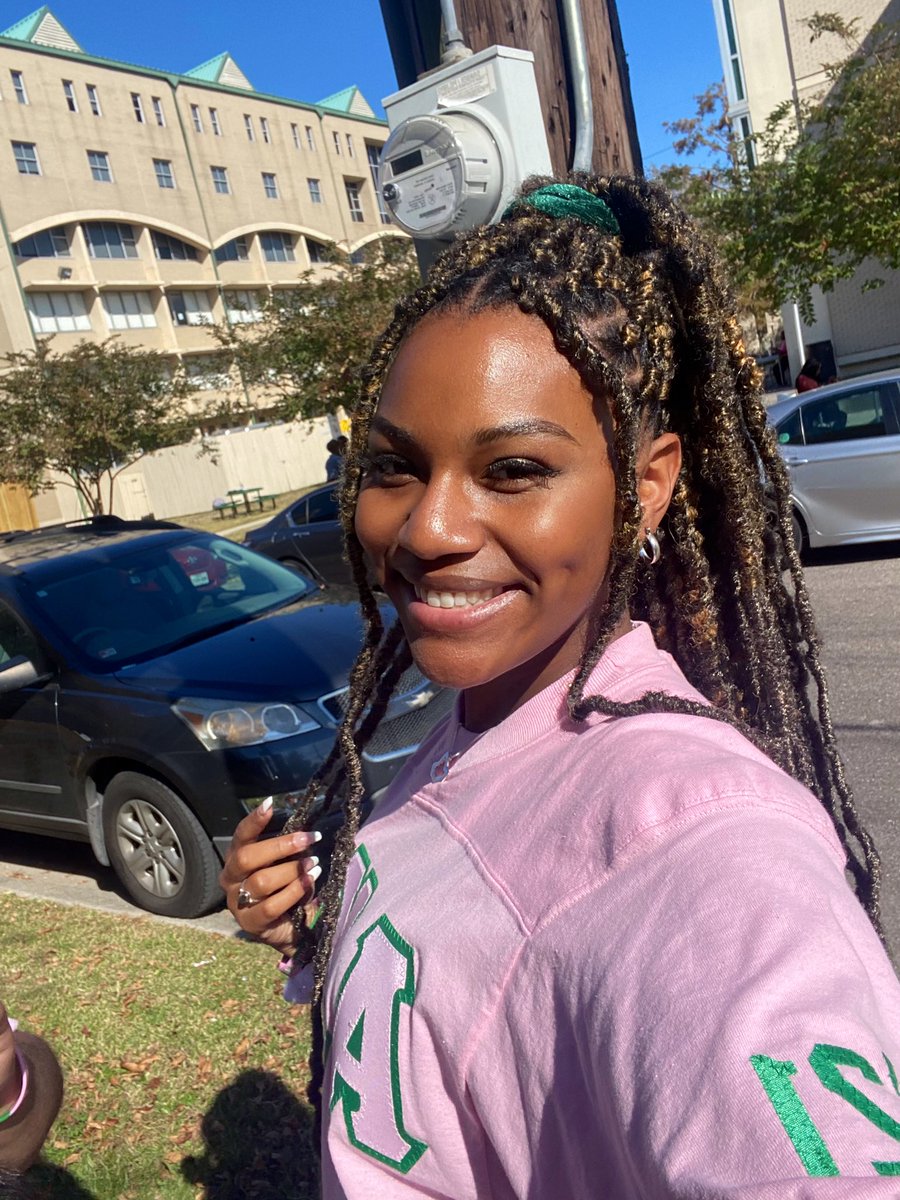 kaelynfaith__'s tweet photo. All I have to say is talk to me nice!
•First semester as a business major with a 4.0 GPA taking 18 credit hours
• Good paying Summer Internship with a fortune 500 company
•Internship planning the NCAA Men’s Final Four
•Fall 21’ Initiate of Alpha Kappa Alpha Sorority Inc. https://t.co/TDC2TdAEmO