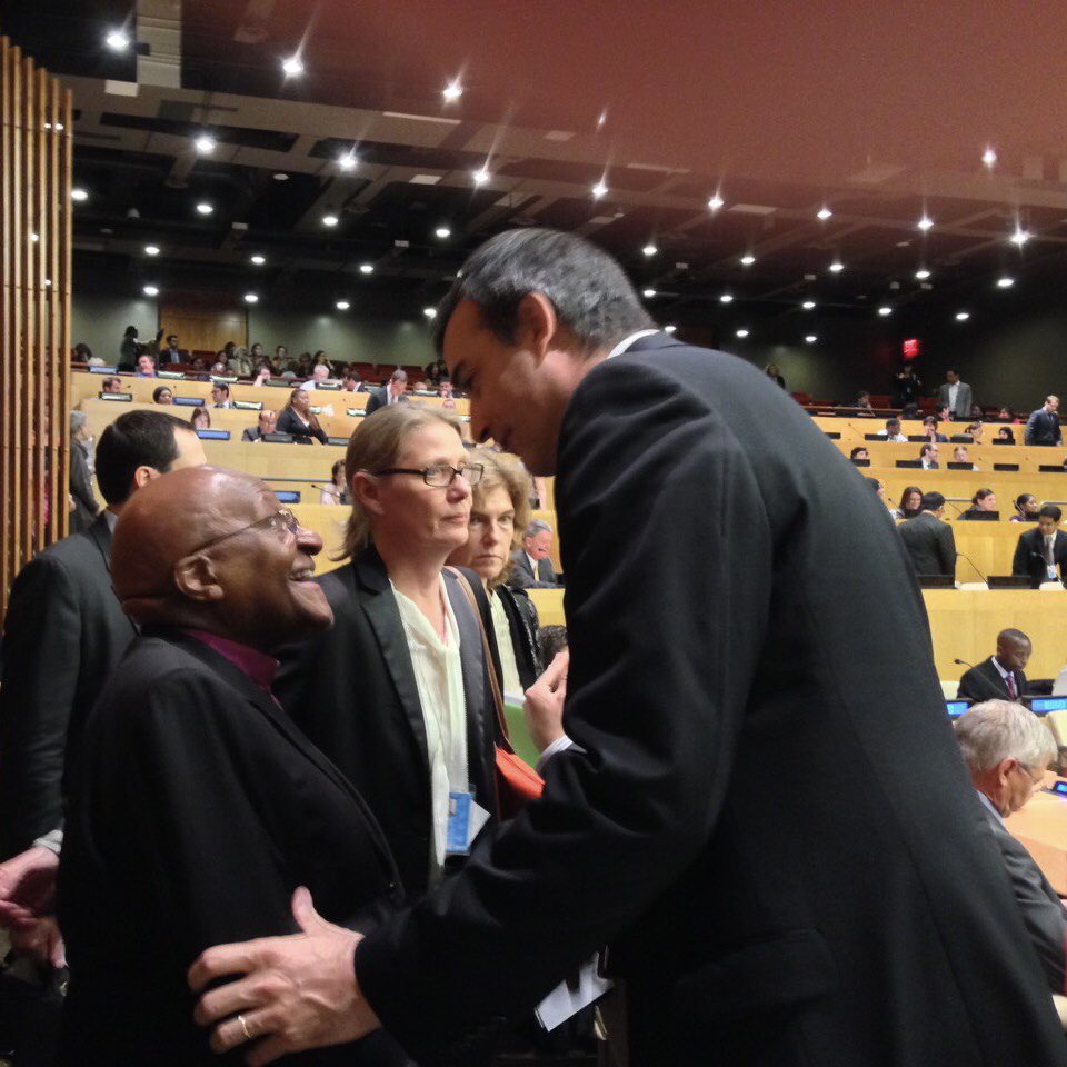 estebanbullrich's tweet photo. Desmond Tutu fue un apóstol de la Paz. Junto a Nelson Mandela construyeron puentes de diálogo sobre la grieta sudafricana, mucho más compleja que la nuestra. Fue siempre una inspiración para mí. 
Que su espíritu y ejemplo nos ayude a construir los puentes sobre la nuestra. https://t.co/kP0wwSZ993