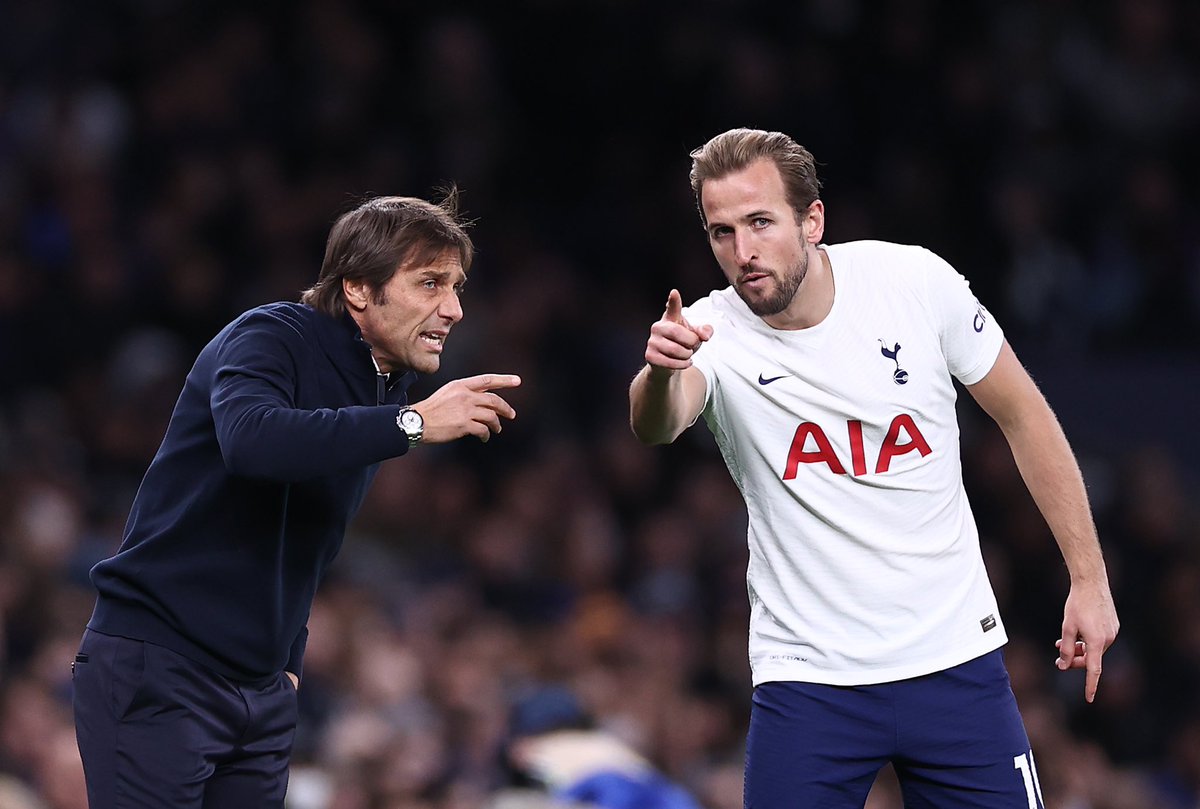 FabrizioRomano's tweet photo. The relationship between Harry Kane and Antonio Conte is ‘more than good’. When he joined Spurs, Conte immediately told Kane that he was the centre of his project. Key player. Untouchable. ⚪️ #THFC

…one of the reasons why Spurs director Fabio Paratici wanted Conte at any cost. https://t.co/X2SVkYQUEa