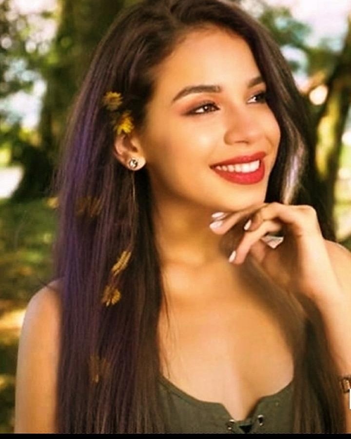 Rumbo al 2022 con la misma obsesión por <a href="/Angiefloreshn/">Angie Flores 💙🎶💜</a>