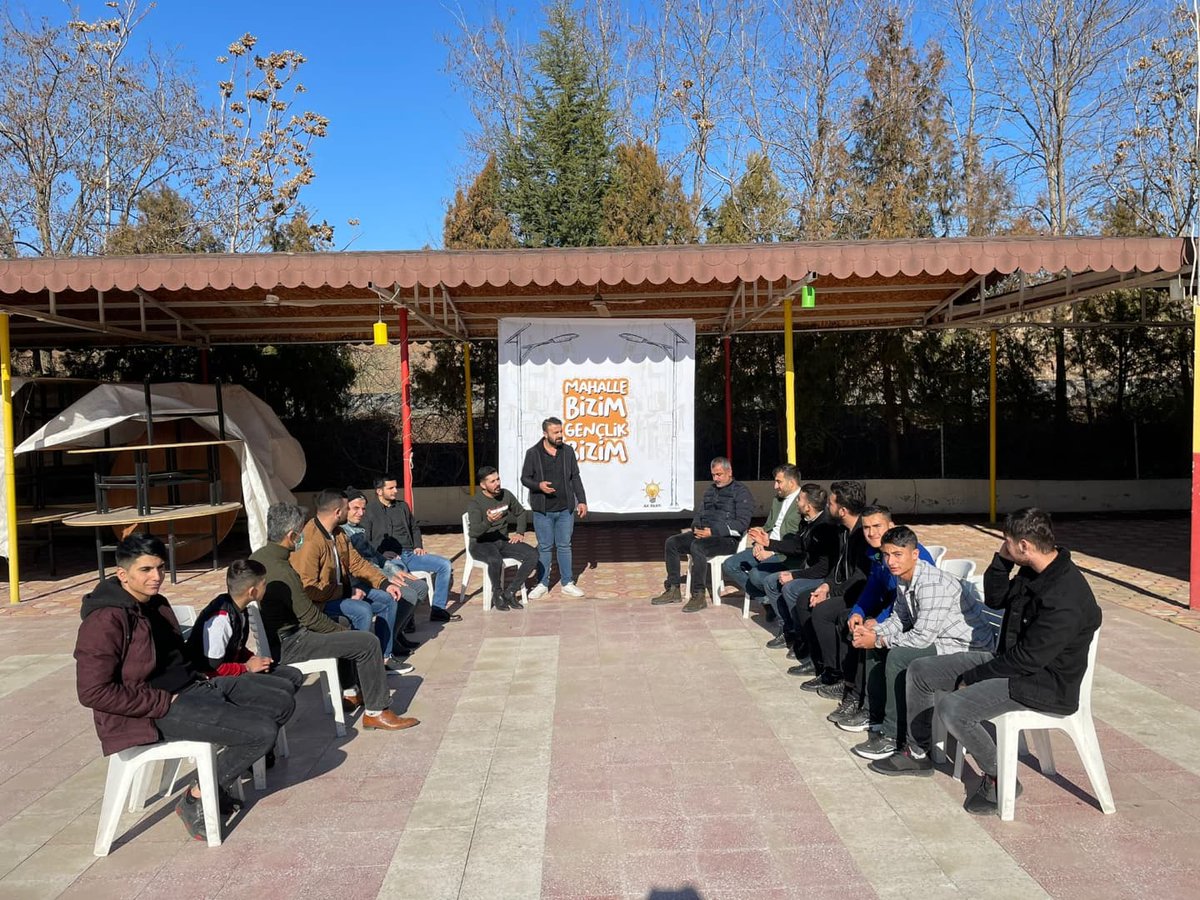 EyupSuba2's tweet photo. #mahallebizimgençlikbizim 

Programı kapsamında, Sanayi Mahallemizde Genç Kardeşlerimizle bir araya gelmeye devam ediyoruz .
@MahsumMelikoglu 
@eyupkadirinan 
@makifagirman https://t.co/IF9d1U41S3