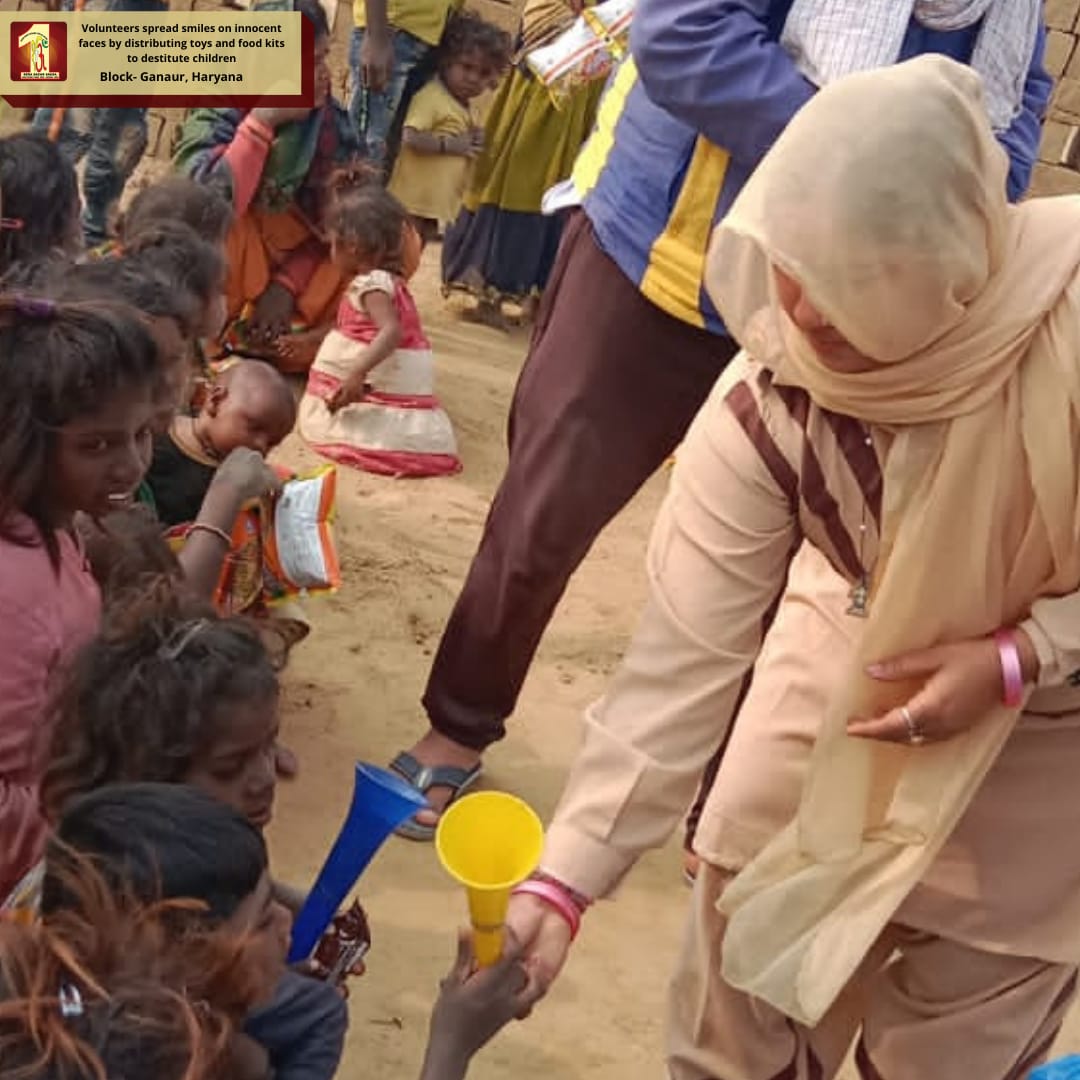 DSSNewsUpdates's tweet photo. Smile On Innocent Face- Distributing toys &amp; food kits to destitute children following the guidance of Saint Dr. @Gurmeetramrahim Singh Ji Insan | Block: Sherpur (PB), Palwal &amp; Ganaur (Hry)
#SpreadingSmile #SpreadLove #SpreadTheJoy #toys #ToysBank #FoodBank #SmileOnInnocentFace https://t.co/bbMoiF7eLV