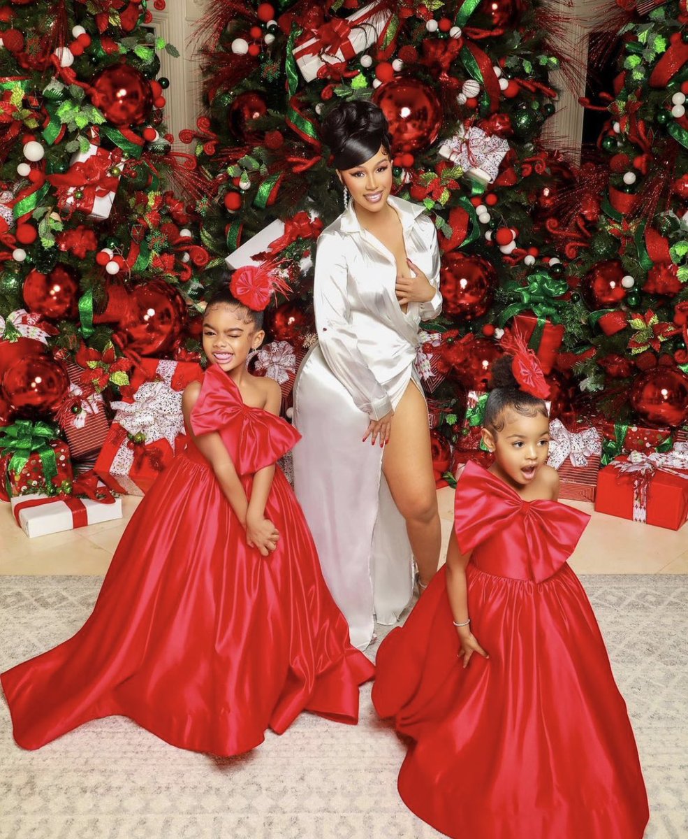 TheCruzShow's tweet photo. Cardi B &amp; Kulture’s Christmas pics https://t.co/mMo3vlO43T