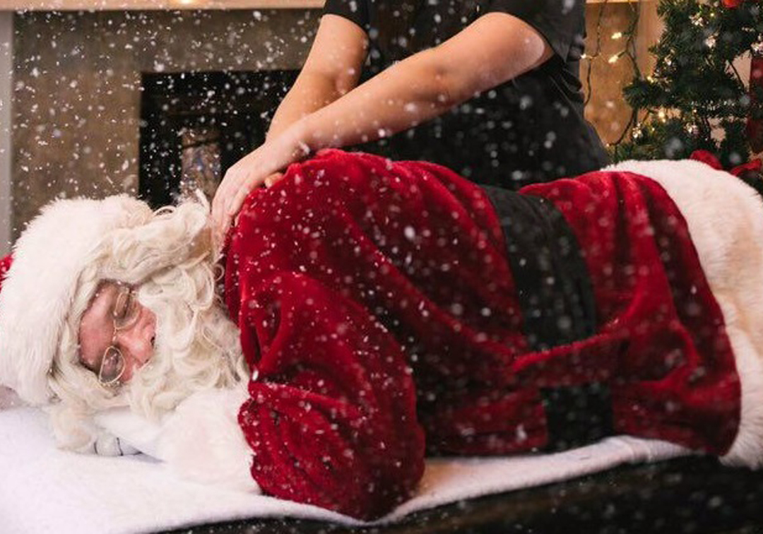 Santa needs a little relaxing and rejuvenation too! #santababy #timetorelax #beachvacation #Oceanswatersspa
