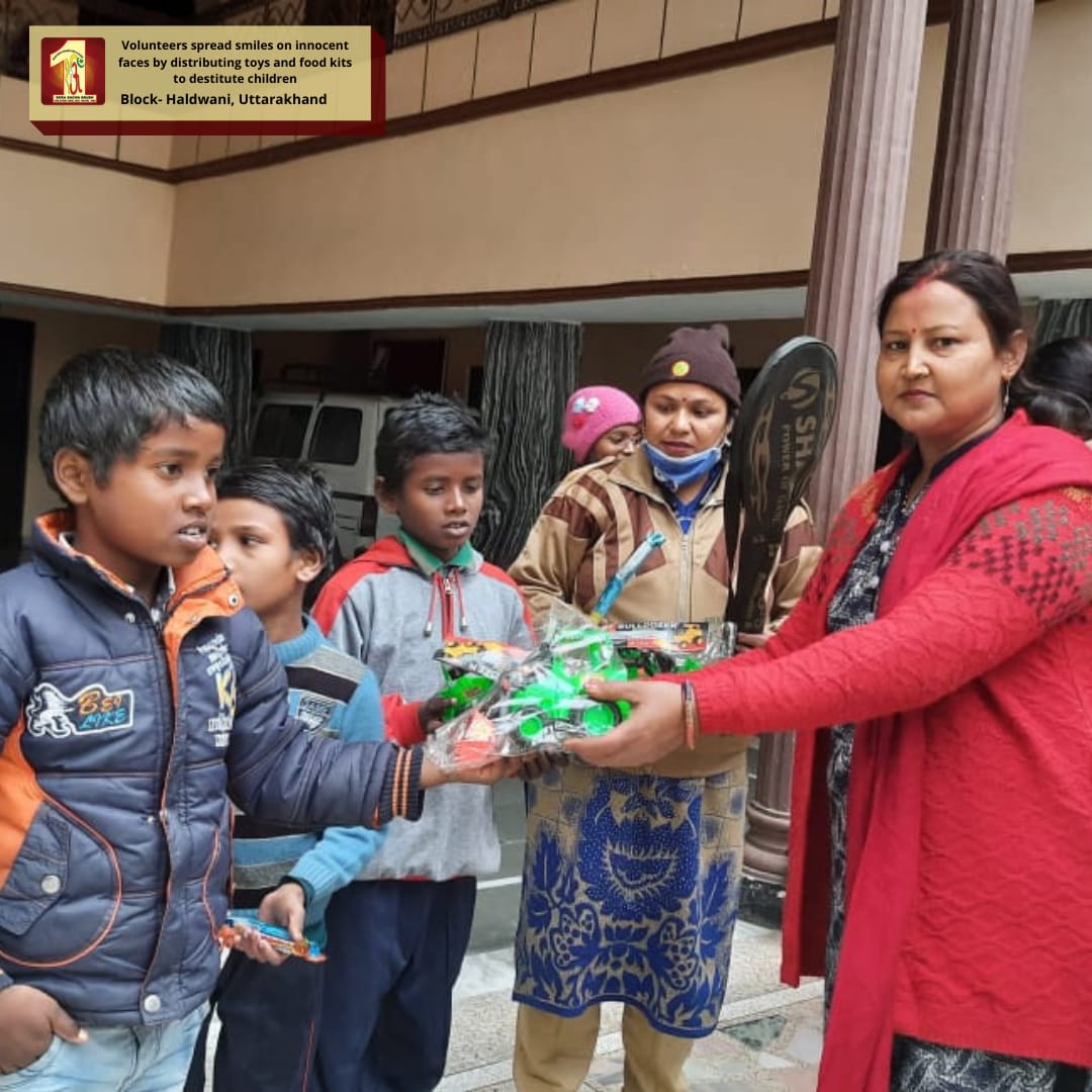 DSSNewsUpdates's tweet photo. Smile On Innocent Face- Distributing toys &amp; food kits to destitute children following the guidance of Saint Dr. @Gurmeetramrahim Singh Ji Insan | Block: Haldwani, Uttarakhand
#SpreadingSmile #SpreadLove #SpreadTheJoy #Smile #toys #ToysBank #FoodBank #SmileOnInnocentFace https://t.co/ockqihxcNz