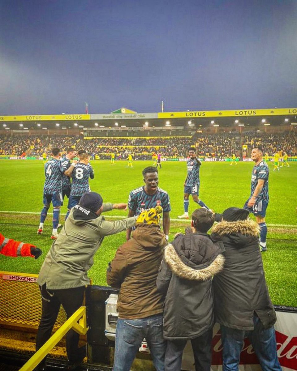 afcnine's tweet photo. What a photo. https://t.co/a8yLFX9twN