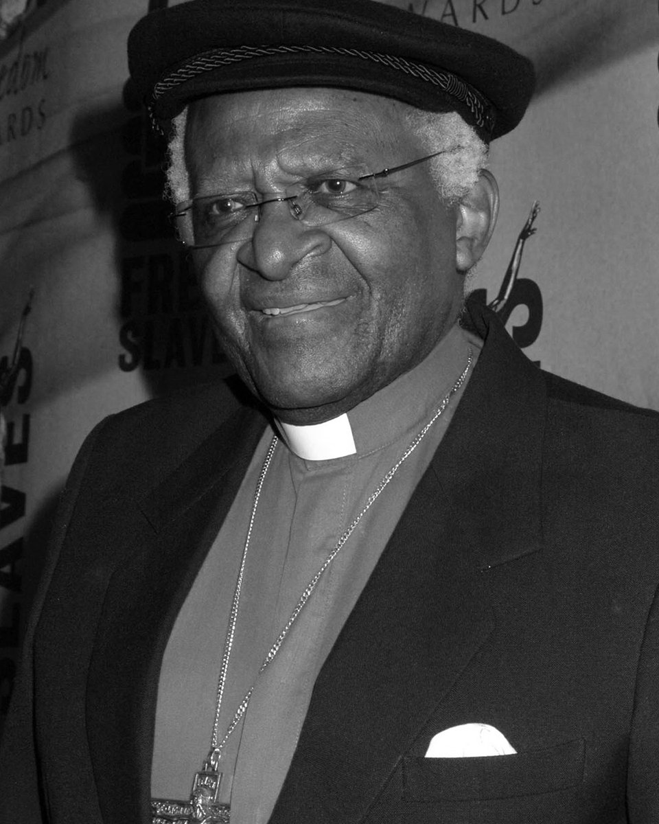 Masandawana's tweet photo. The Chairman and the Motsepe Family, the Board of Directors, Technical Team, Players, Management, Staff, Supporters of Mamelodi Sundowns FC &amp; the Yellow Nation express their deepest condolences to the family and friends as we mourn the loss of Archbishop Emeritus Desmond Tutu. https://t.co/XTEfc75EtN