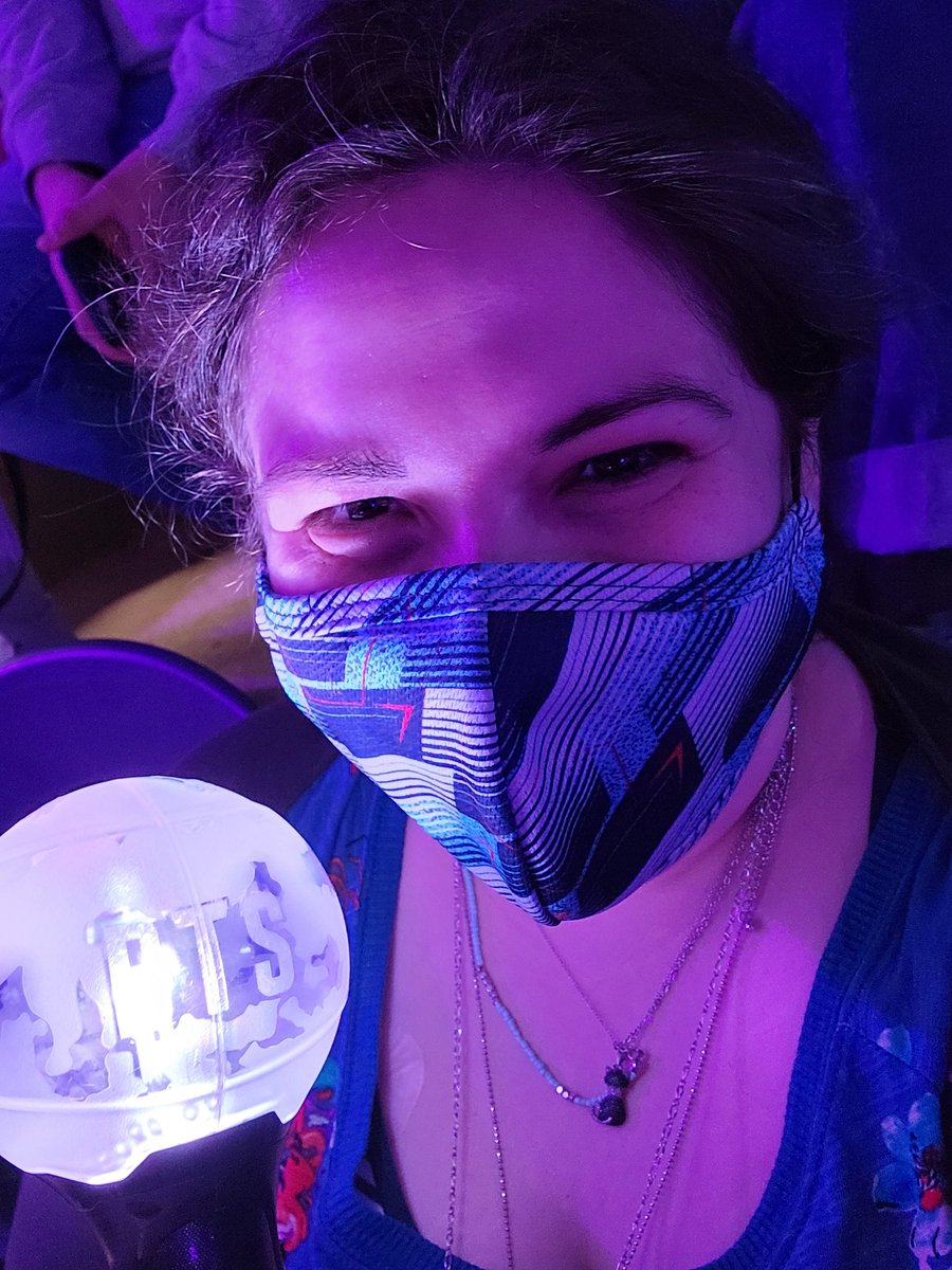 Justaskmycat's tweet photo. #BTSARMY    let's share our masked up concert photos. Didn't go? That is okay too. Share your masked selfies.

#SoShowMeYourMask 
🎶I'll show you, show you🎶
💜💜💜💜💜💜💜

@BTS_twt @bts_bighit @HYBEOFFICIALtwt
#BTS    #방탄소년단    #ARMYvaccinatedtoo https://t.co/pCVC0xZytj