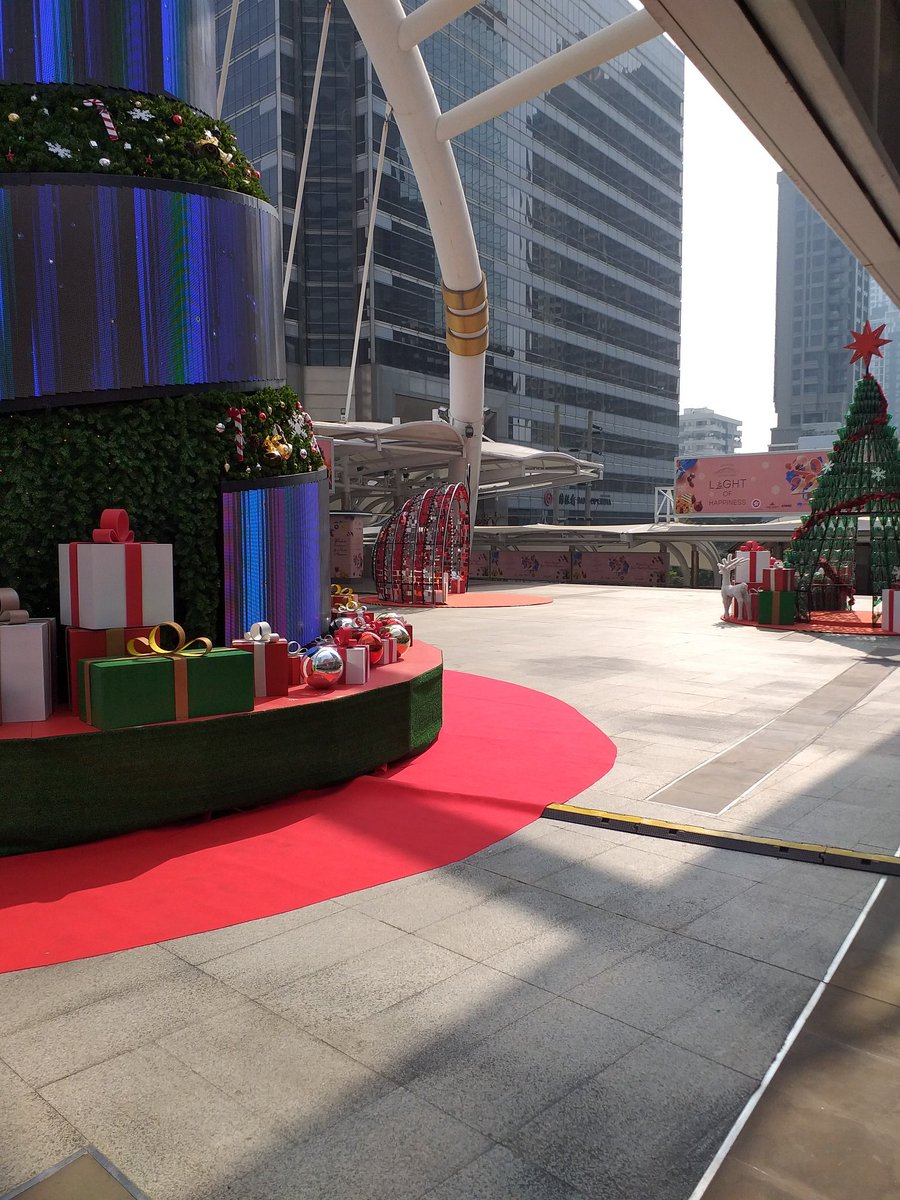 OilBlend's tweet photo. ถ่ายเมื่อ 23 ธันวาคม 2564...คริสต์มาสกลางวัน #ได้แต่คิดถึงอยู่ทุกครั้งที่มองดาว https://t.co/2sgjPROTT9