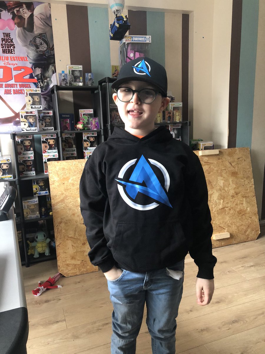 corbincollects's tweet photo. Hey @OMGitsAliA my son Damo is very happy with his merch and is now hoping you see his message. https://t.co/mx8ufzaCCR