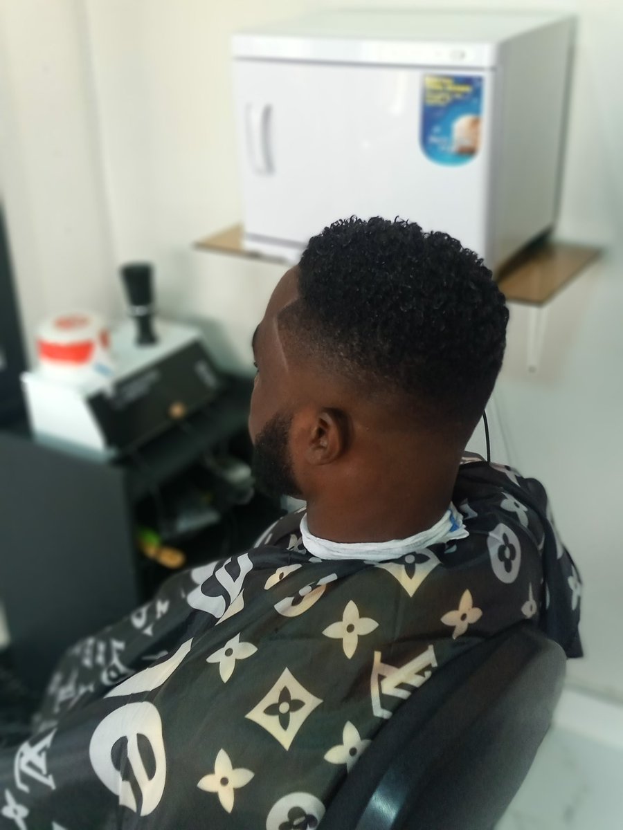 Cloud34721657's tweet photo. Travel for cut's with style's😎 https://t.co/d8eJKEN4ER