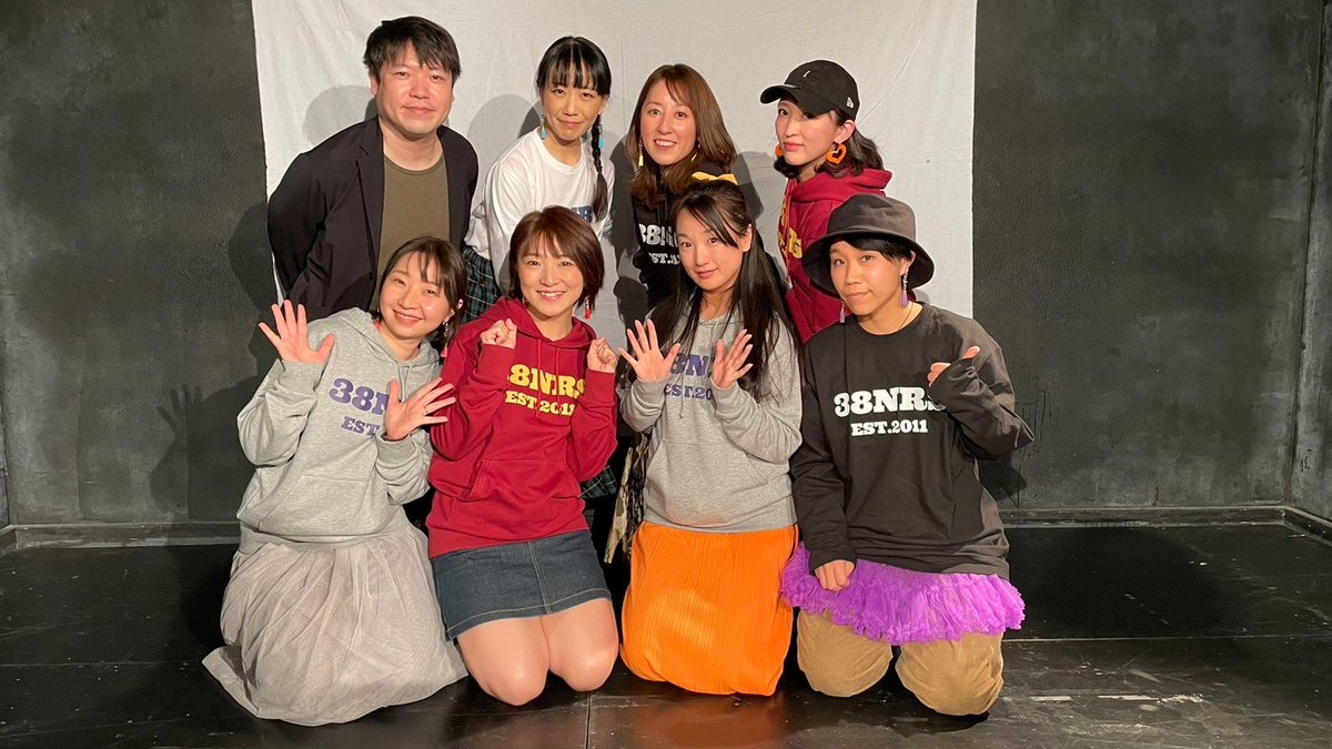 38mm_jp's tweet photo. 【👏閉会しました👏】
38mmなぐりーずの同窓会
～え？まさか！いつの間に！？ななんと結成10周年なんだってばぁぁぁぁ!!!!～

無事に閉会いたしました❣️
笑いあり、涙ありの素敵な同窓会になったパチね…✨
足を運んで下さった皆様、本当にありがとうなんだってばぁぁぁぁ〜!!!!
配信もよろしくパチ❣️ https://t.co/aQgYHJiIjI