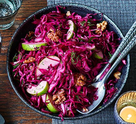 Use up your Christmas leftovers by making this delicious Pickled Red Cabbage with Walnuts and Apples. 😍 Serve with leftover sausages or turkey! bbcgoodfood.com/recipes/pickle… <a href="/usapples/">USApple</a> <a href="/Walnuts_UK/">California Walnuts</a> <a href="/CaWalnuts/">California Walnuts</a>