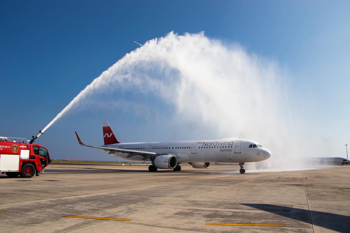 VelanaAirport's tweet photo. We're thrilled to welcome @NordwindAir to the #Maldives, all the way from Russia. 👏🏻😁
🇷🇺✈️🇲🇻

#VisitMaldives
#RedandStrong https://t.co/XbhfJiHJ01