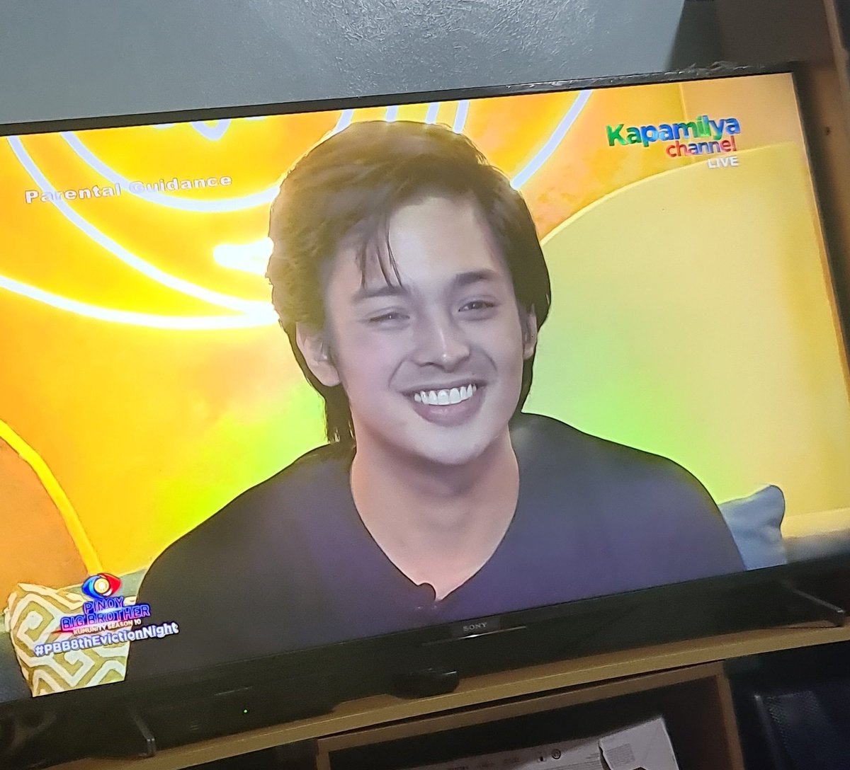 k4rlito_'s tweet photo. an eviction would have WRECKED the old KD - now, he's smiling.

so much growth for this young man.

good luck sa bagong chapter ng buhay mo, KD!

#PBB8thEvictionNight https://t.co/SNMnjwmgLv