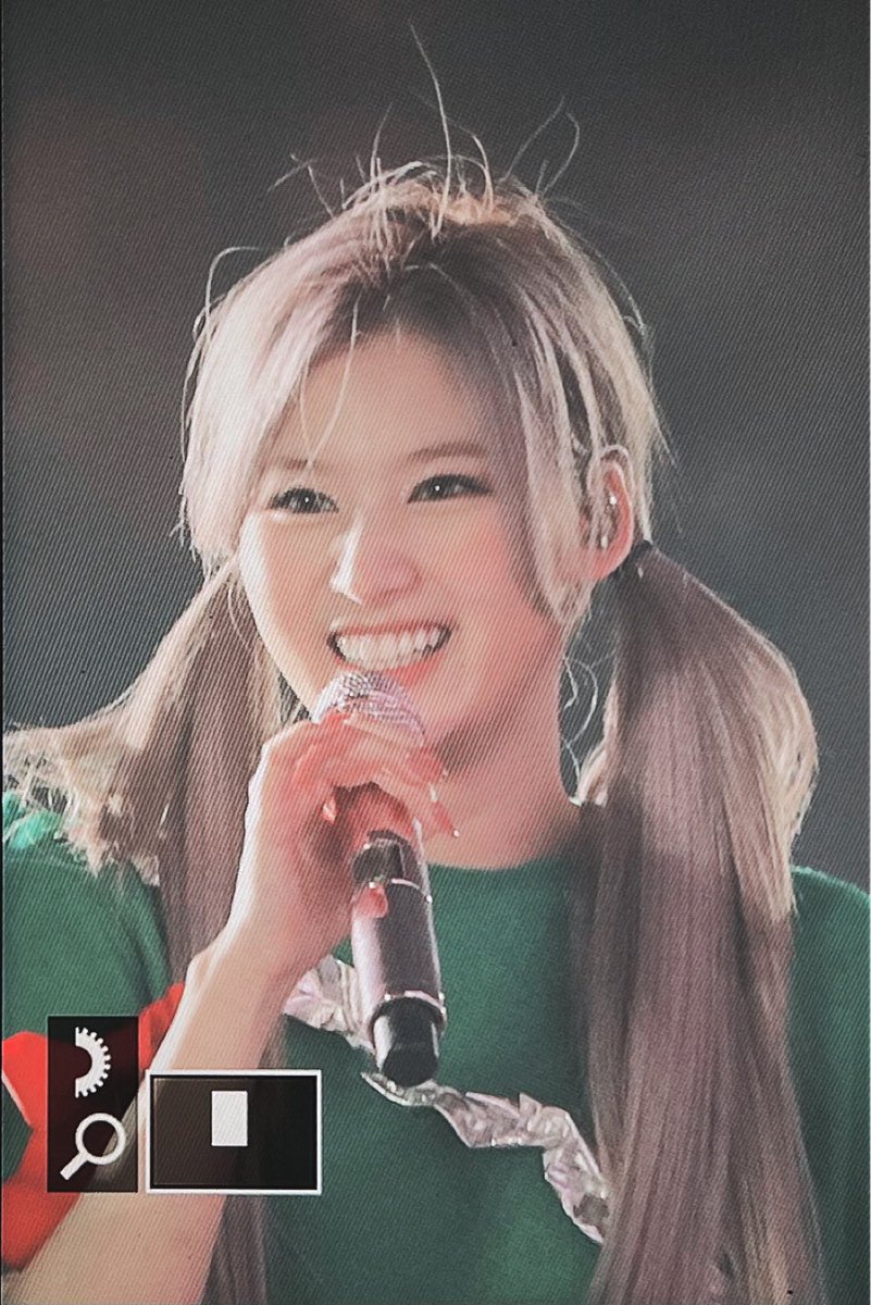 GP1229_'s tweet photo. 211226 🎄
#사나 #SANA https://t.co/65MDIw4MwV