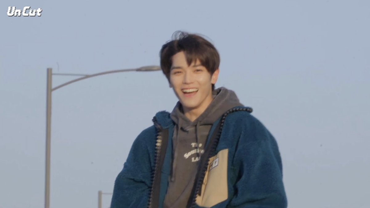 mtaeyong5's tweet photo. すごく楽しそうで
見ててこっちも幸せ🥰🥰
メイクヌナ💄羨ましい🥺
🤣🤣

#TAEYONG 
#NCT2021 
#NCT_Beautiful https://t.co/jri2yPLMC0