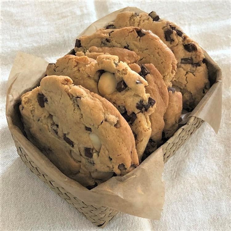 NeoCityTakeout's tweet photo. 🔔Hi @storedD0TAE,

We hope you enjoy this delight delivered by Taeyong especially for you 🧁

Sender: 🧻 
Side note: Tau ga persamaan kamu sama Yogyakarta? Iya, sama-sama Istimewa ^^ 

Enjoy 🥠 https://t.co/RU4zU9pdEl https://t.co/96YS3pxJZh