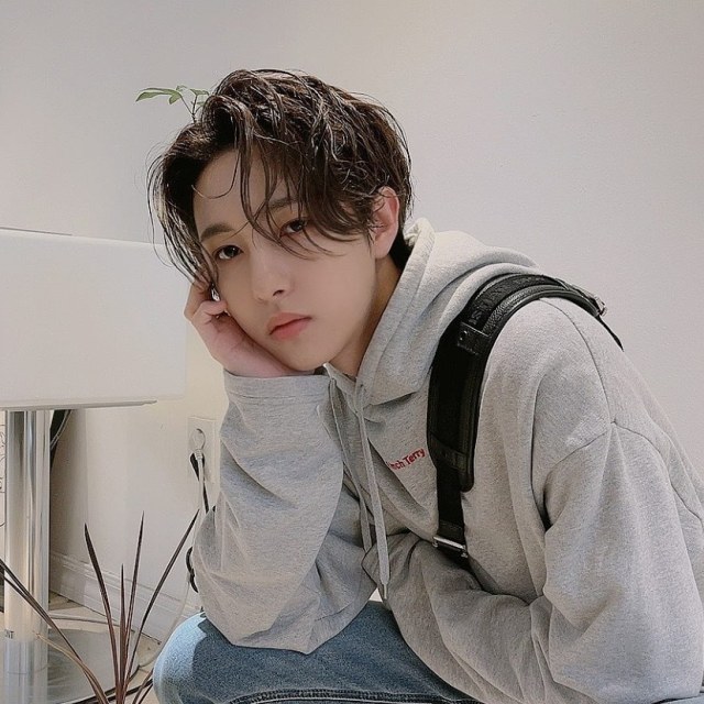 NeoCityTakeout's tweet photo. 🔔Hi @storedD0TAE,

We hope you enjoy this delight delivered by Taeyong especially for you 🧁

Sender: 🧻 
Side note: Tau ga persamaan kamu sama Yogyakarta? Iya, sama-sama Istimewa ^^ 

Enjoy 🥠 https://t.co/RU4zU9pdEl https://t.co/96YS3pxJZh