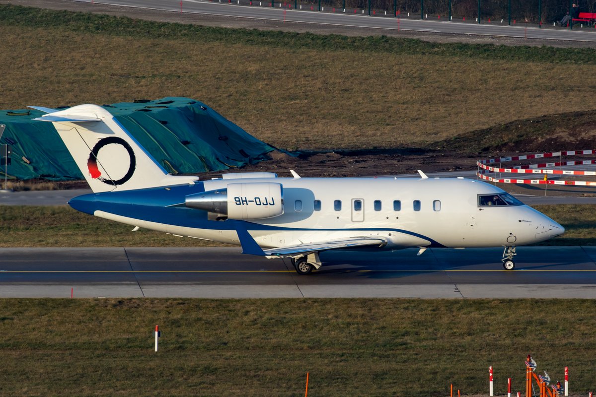 No #aviationphotography and #planespotting in #ZRH #LSZH next january for the #AvGeek as #WEF2022 is postponed to pre-summer. Looking back at 2020.