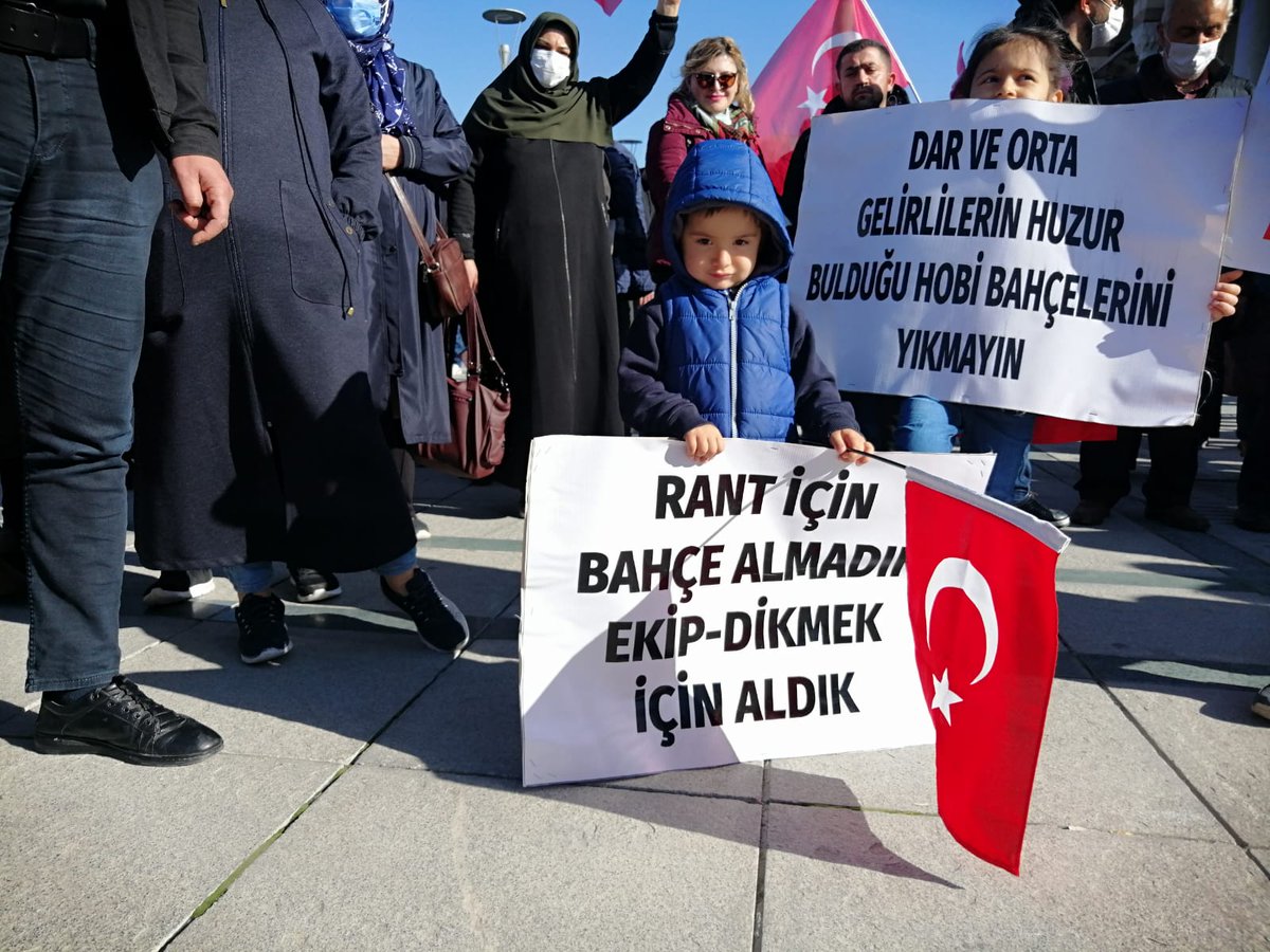 GenclikSelcuklu's tweet photo. @a_pekyatirmaci Kendi kalesine gol atmak dedikleri tam da budur işte. 
Siz önce kendi yaptıklarınıza ve mağdur ettiklerinize bir bakin hele. 
Vah Konya Vah
#HobiBahceleriYıkılmasın 
#hobibahçemedokunma 
#YıkımDeğilÇözümİstiyoruz https://t.co/dKUh7KI4re
