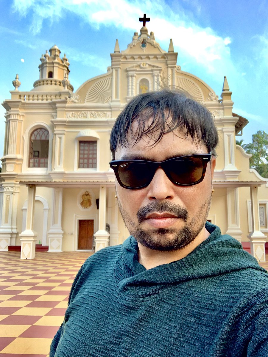 Kumargautamkg's tweet photo. You have to fall in love with the churches in Goa. This is โSt.Michael the archangel churchโ in Orlim.
#Goa #GoaDiaries #GoaChurch #Orlim https://t.co/RdCgeuIylW