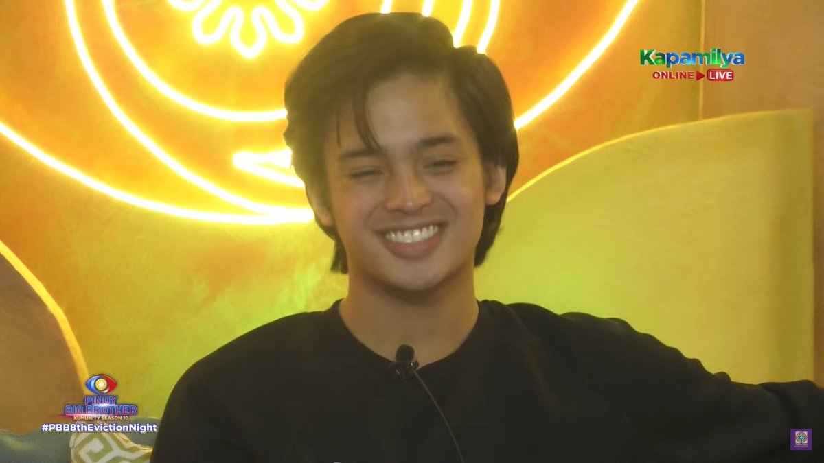 eneriazz's tweet photo. The heaviest eviction ever. Two of the most loved and most talented who created a huge impact during their stay inside the house. The big 4 we will never have. WE LOVE YOU ALEXA AND KD, my KDLex <3 :((
#PBB8thEvictionNight#PBB8thEvictionNight https://t.co/HvzrvHKZWW