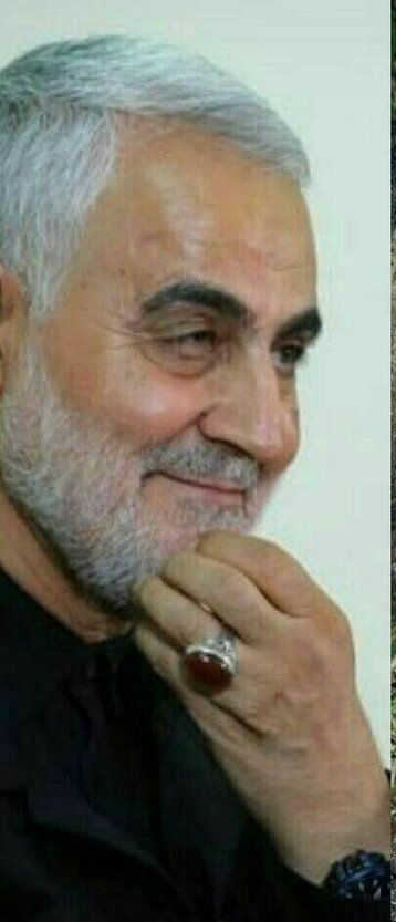 ftmh_khorami's tweet photo. شاید اونی که با امام حسین"ع" و سردار آشنا نباشه با یه نگاه ساده از انگشتر بگذره...ولی انگشتر روضه داره!
#فرمانده 
#Hero https://t.co/1xyB7vSkng
