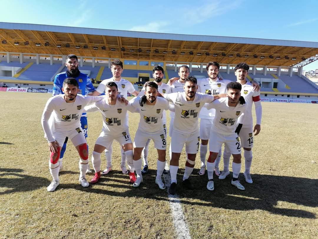 abayram_3469's tweet photo. Ligin ilk yarısının son karşılamasında Ergene Velimeşespor’u deplasmanda 2-1 mağlup eden An Zentrum Bayburtspor'umuzu tebrik ediyor gelecek müsabakalarda başarılar diliyorum. 🧡🖤 https://t.co/FMKz3ExEoJ