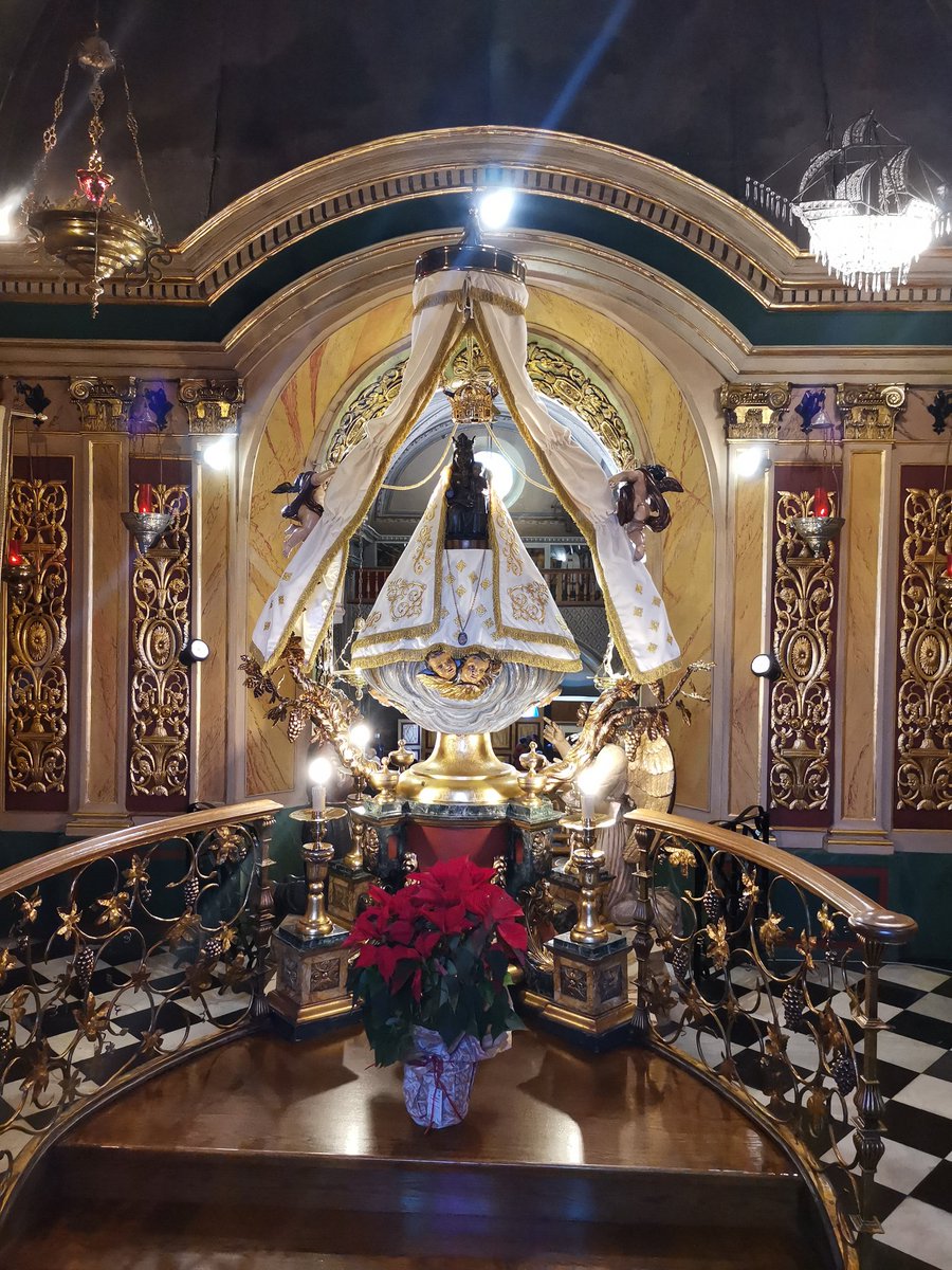 martinez_lluis's tweet photo. Aquest matí he assistit a l'Ofici de Sant Esteve, a l'Ermita del Vinyet a #Sitges 🏴
En la mateixa, hem pogut gaudir del tapís del pintor Ferrer Pino, que gràcies a la col·laboració ciutadana, ha tornat als seus orígens 👋👋
Feliç dia tingueu totes i tots!
@AjSitges @SITGESgi https://t.co/jkHLY6xY7C