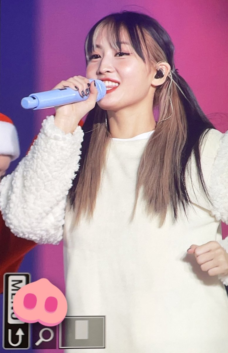 heartempty_mm's tweet photo. 211226 😚😚
#모모 #MOMO #TWICE #트와이스 https://t.co/dLBxKzzg67