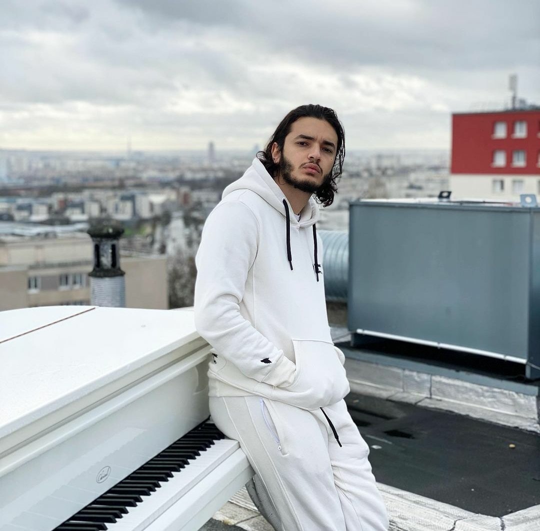 StreamStreet_'s tweet image. Rendez-vous ce soir à 20h sur la chaîne twitch de @Medja_ twitch.tv/dvm_medja (avec @roibalti ) pour un medja'rap avec @BENAB93270 et @BersaProducer 🙌❤️ #medjarap