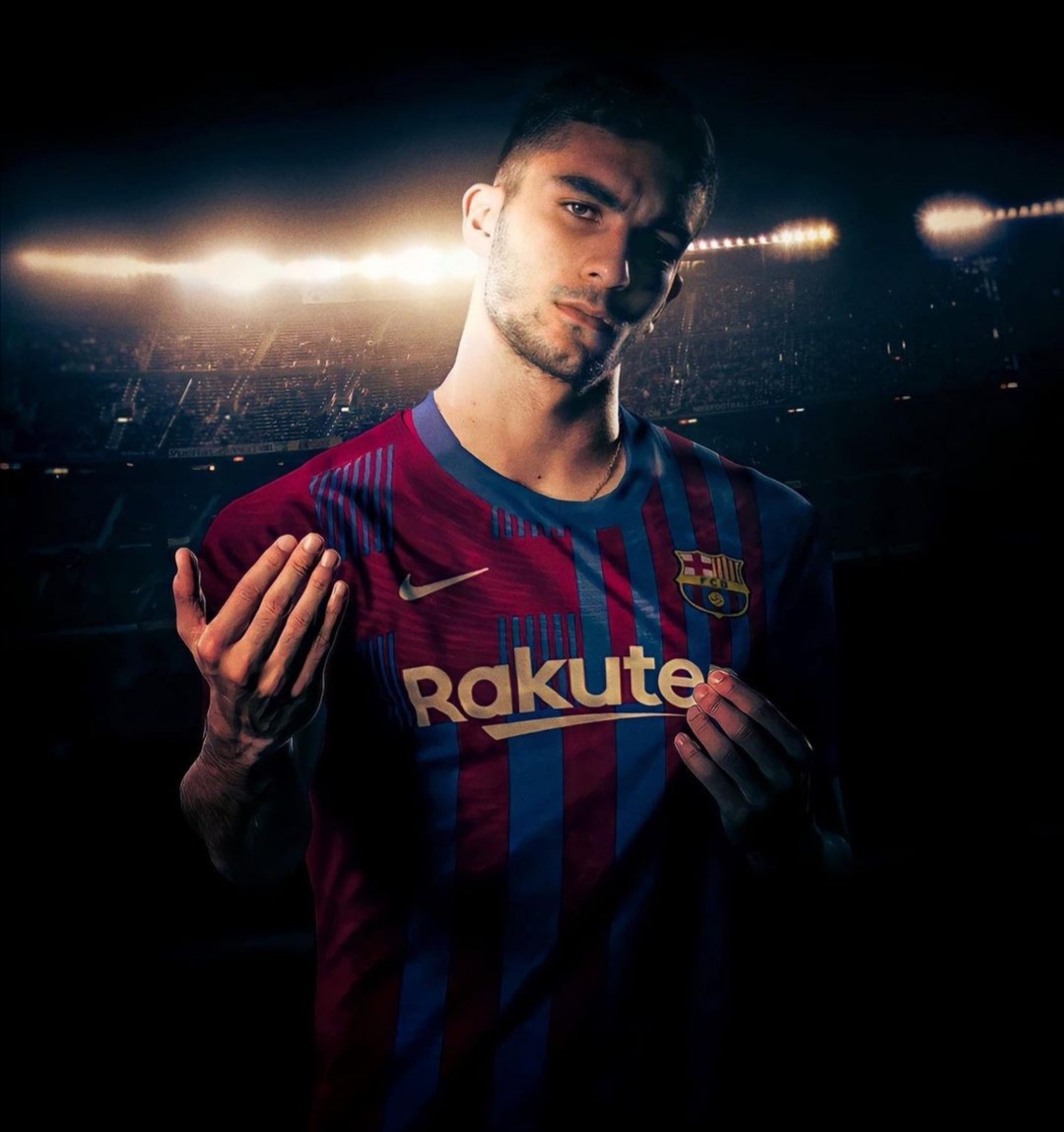 JaqueMarquez7's tweet photo. 💫FERRAN TORRES: NUEVO FICHAJE DEL FC BARCELONA 🔵🔴

📌 ¿Cómo encaja en los planes de Xavi?
📌 ¿Qué jugador ha fichado?
📌 Estadísticas
📌 Pistas tácticas… 

…Y mucho más! Pasen y vean 👀⏬ @FerranTorres20 https://t.co/tQHF4JNAma