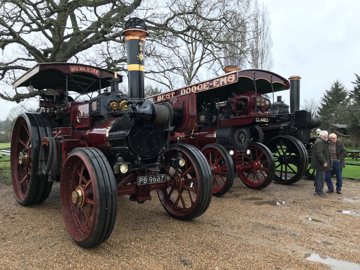MauriceHamilton's tweet photo. Different form of traction getting to the pub on Boxing Day. https://t.co/k67U6zk4l3