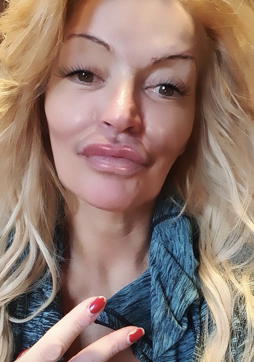 Farrah88760586's tweet photo. Voi mi amate perchรฉ sono naturale vero?
#SemplicementeMe #NoFilter #ihatebotox https://t.co/o5vzYRcRPG