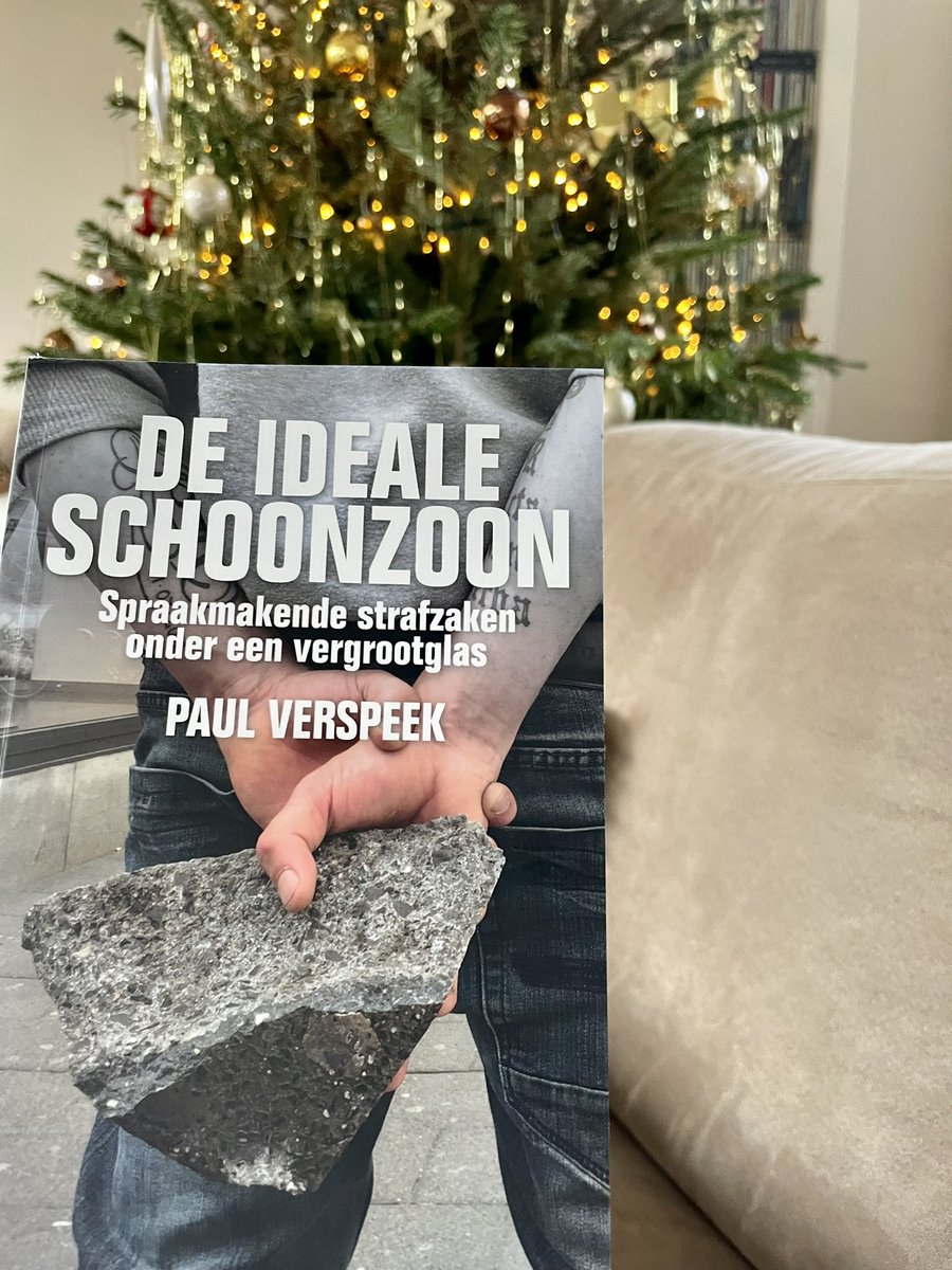 ceeskloet's tweet photo. @PaulVerspeek Een van mijn wensen en de kerstman heeft geluisterd! 🎁 https://t.co/FVuys7RYR0