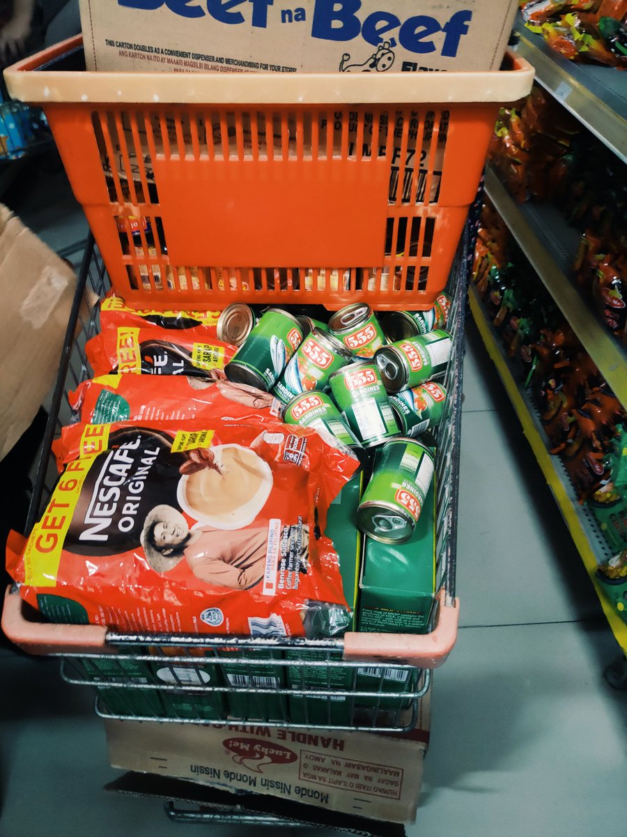 Angelouzxz's tweet photo. Thank you so much @YGGPilipinas @YieldGuild for the CryptoAyuda that I received. This goods will be donated to the 20 families recipients in my city ✨ https://t.co/JVj5v4nehH