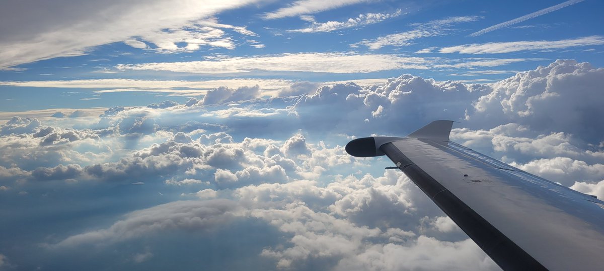 CorpoAviation's tweet photo. Cette vue dont on ne se lasse jamais 🤍

#planes #pilatus https://t.co/4cIGkqg2tX