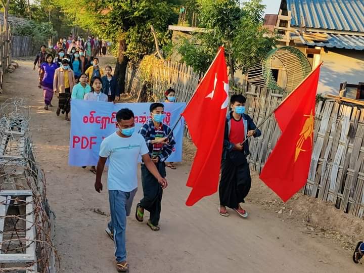 AlexMyanmar13's tweet photo. Residents from the northwestern plain part of Letpadaungtaung protested against the Military Junta, showing that they will never accept them.
#WarCrimesOfJunta #Dec26Coup #WhatsHappeningInMyanmar https://t.co/taNvom3vyH